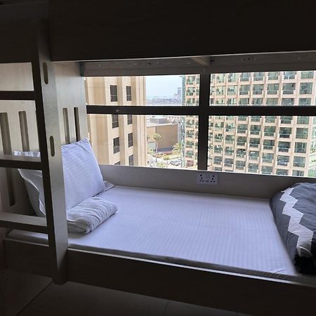 דובאי Bollywood Beach Hostel מראה חיצוני תמונה
