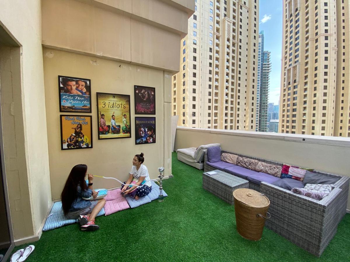 דובאי Bollywood Beach Hostel מראה חיצוני תמונה