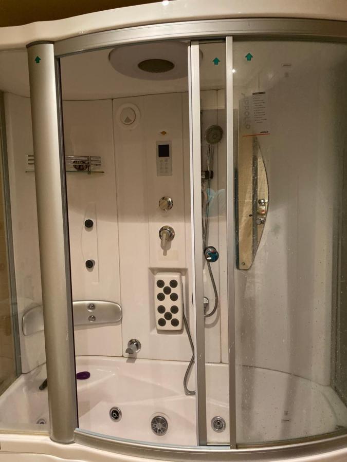 דובאי Bollywood Beach Hostel מראה חיצוני תמונה
