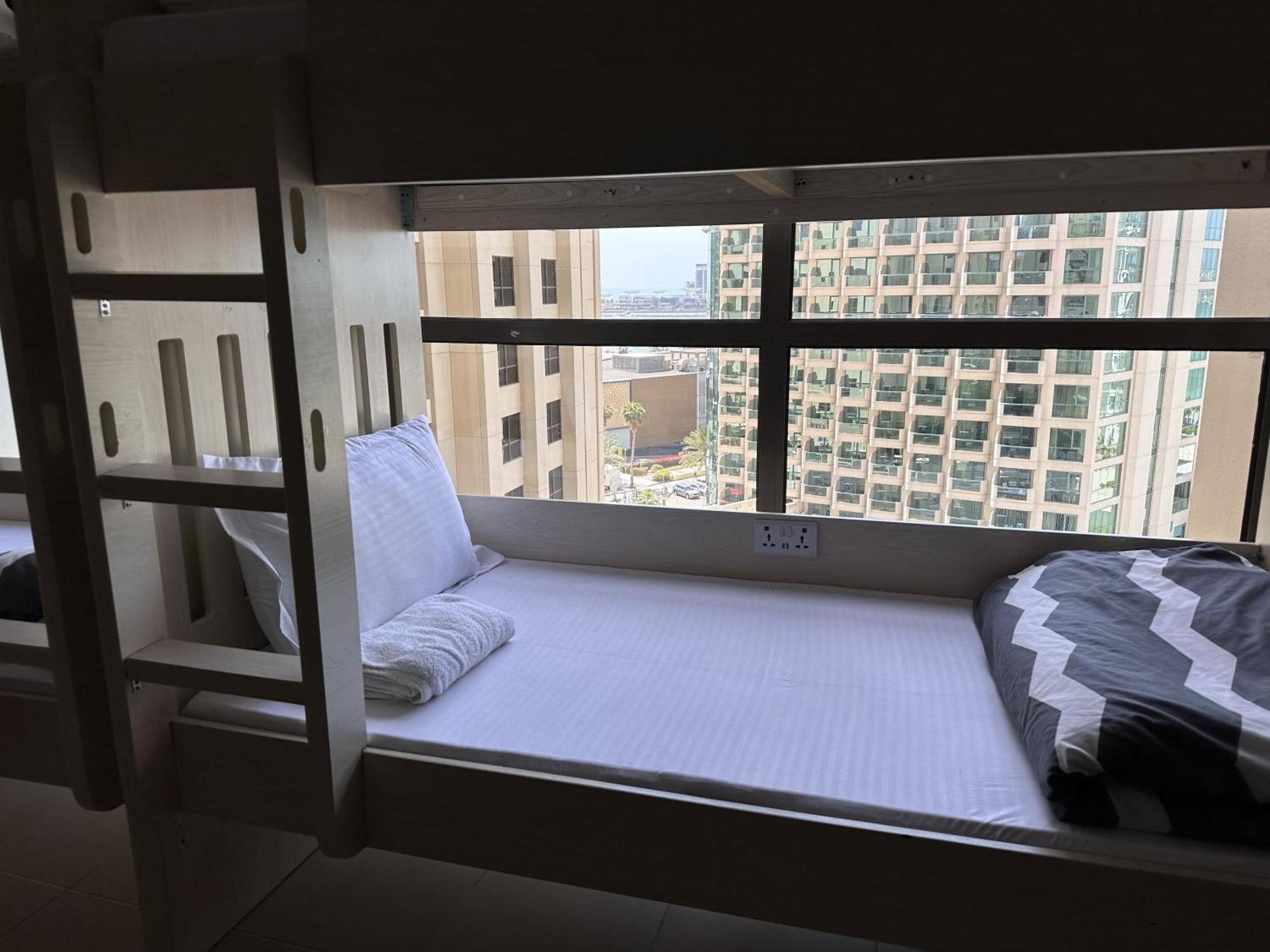 דובאי Bollywood Beach Hostel מראה חיצוני תמונה